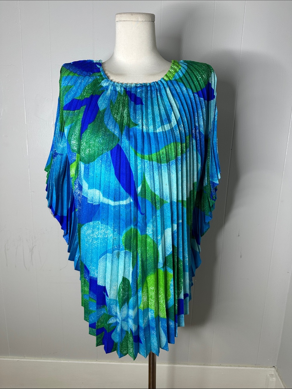 Vintage Barkcloth Floral One Size Pleated Caftan Top